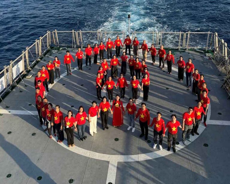 BAViK trong chuyến thăm Trường Sa vô cùng ý nghĩa cùng các kiều bào Việt Nam