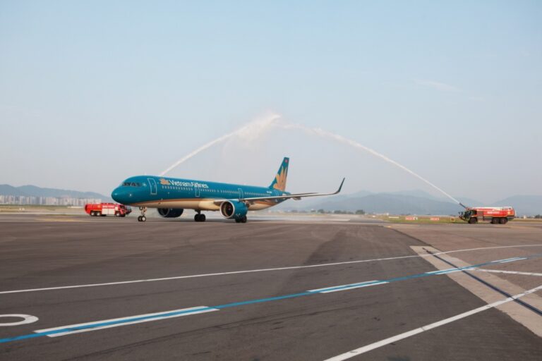 Vietnam Airlines khai trương đường bay thẳng giữa Busan và Nha Trang (7 chuyến/ tuần)